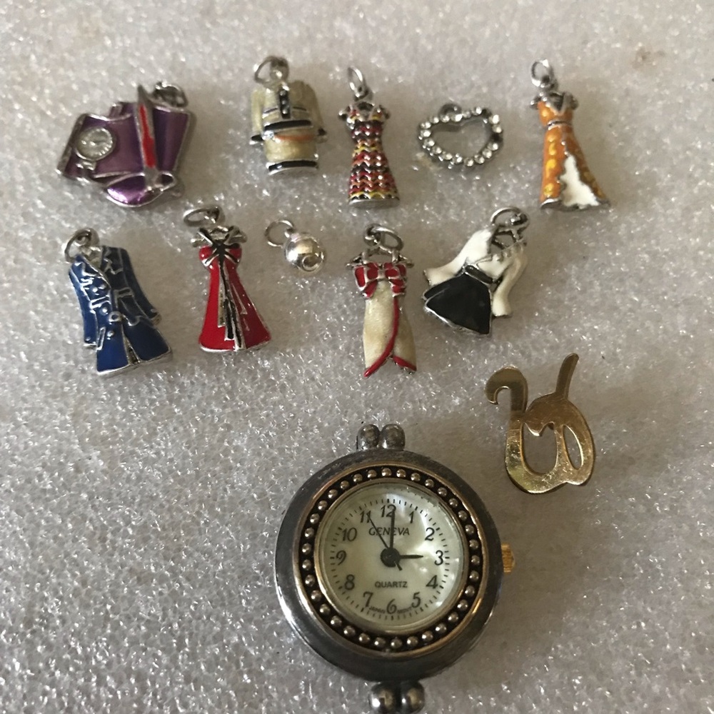 Vintage enamel charmes lot
